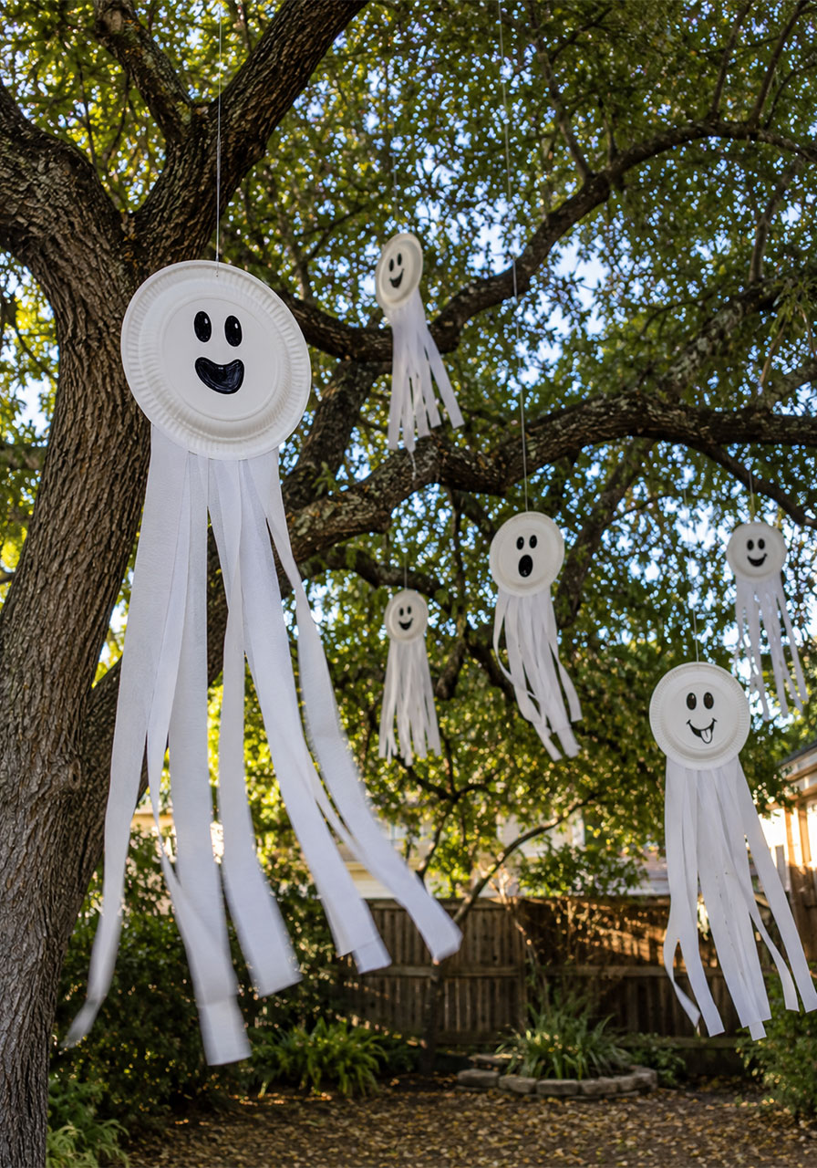 DIY floating paper plate ghost Halloween tree decorations